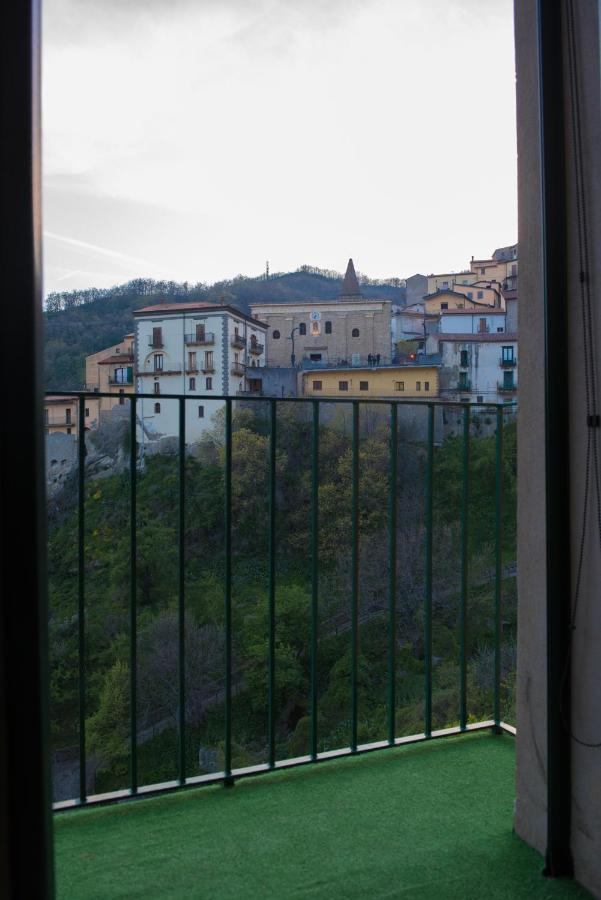 Helvetia Bed & Breakfast Castelmezzano Luaran gambar